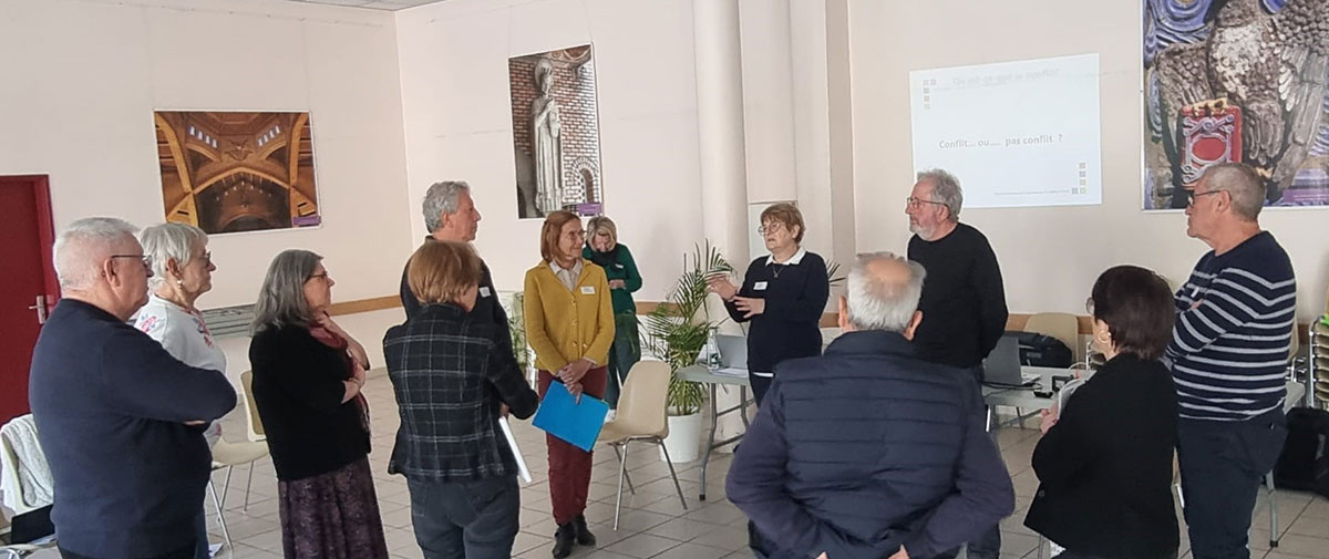 FORMATION DE BÉNÉVOLES EN ÎLE-DE-FRANCE